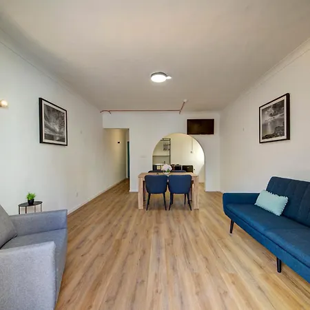 Modern With Pool | Sleeps 4 세인트폴스베이