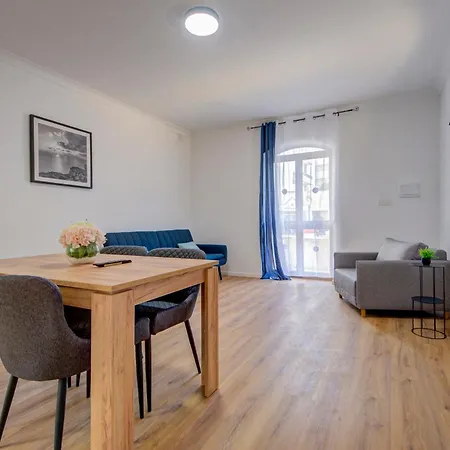 Modern With Pool | Sleeps 4 * 세인트폴스베이