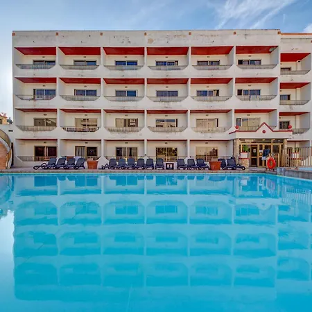 Modern With Pool | Sleeps 4 아파트