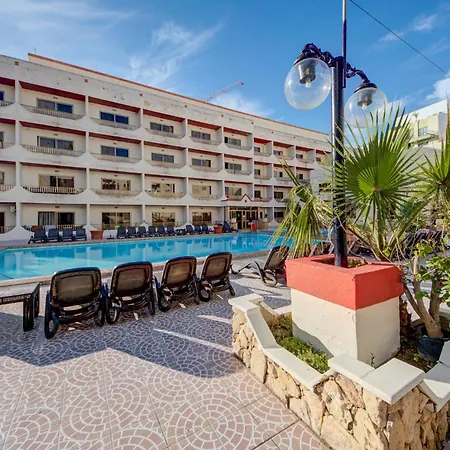 Modern With Pool | Sleeps 4 아파트